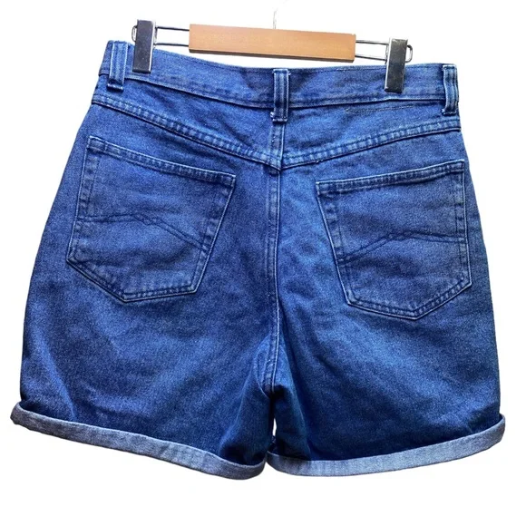 David Brandon High Rise Shorts - Picture 2 of 4